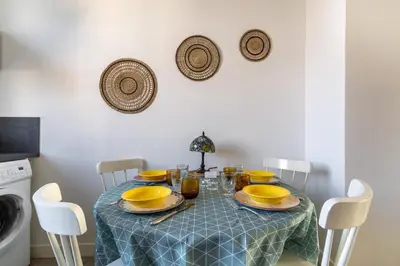 Plan de l'établissement LA SUITE MARCELLIN - Magnifique T3 avec garage et balcon Lyon 7