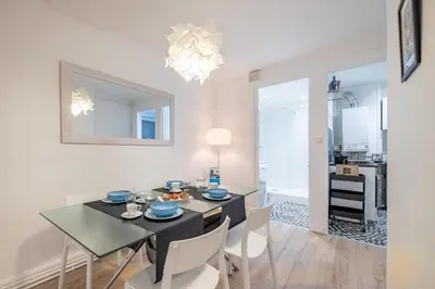 Cuisine ou kitchenette dans l'établissement Isadora - Ravissant T2 au coeur de Lyon