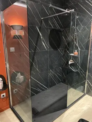 Salle de bains dans l'établissement Studio Cosy tt confort proche aéroport