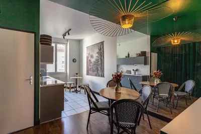 Coin salon dans l'établissement LE COURSIVE - Charmant T2 à Villeurbanne