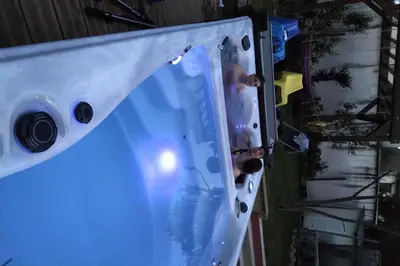 Piscine de l'établissement Espace Beléverte Bussière 2 Albizia appartement meublé de 2 chambres ou située à proximité