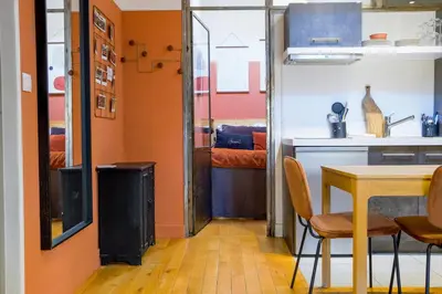 Cuisine ou kitchenette dans l'établissement HONORÊ - Suite Terracotta
