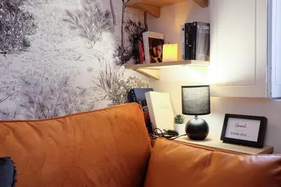 Coin salon dans l'établissement HONORÊ - Suite Terracotta