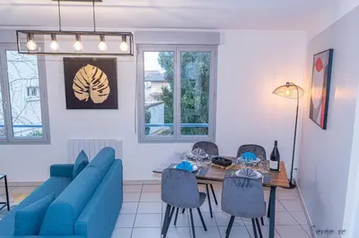 Coin salon dans l'établissement Le Clos Jaurès/Lyon-Eurexpo/Parc OL