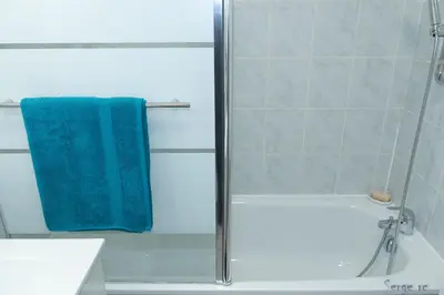 Salle de bains dans l'établissement Le Clos Jaurès/Lyon-Eurexpo/Parc OL