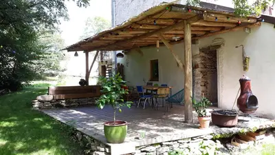 Jardin de l'établissement Agréable gîte en pleine nature