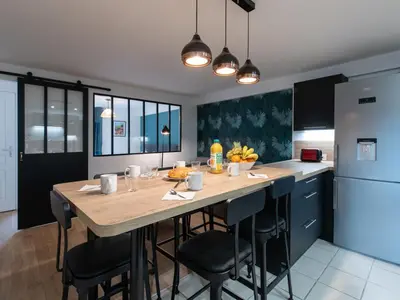 Cuisine ou kitchenette dans l'établissement CABANA & Le Saint Amour - Centre-Ville