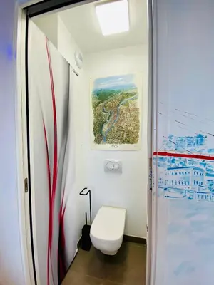 Salle de bains dans l'établissement Studio BEL MOD Mont d'Or - Belvédère Moderne