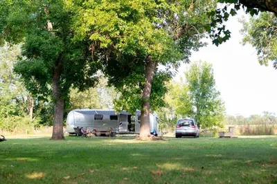 Jardin de l'établissement Camping De Thoissey ***