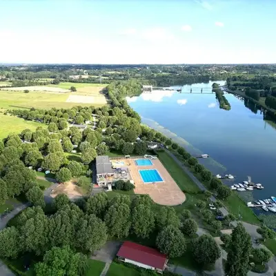 Camping De Thoissey ***