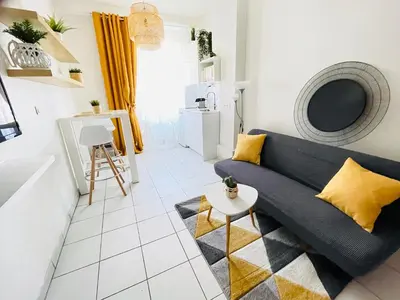 Coin salon dans l'établissement STUDIO VAISE 1 DANS 69009 LYON