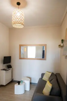 Télévision ou salle de divertissement dans l'établissement Le Saint Mo' - Joli appartement tout confort au coeur de Monplaisir