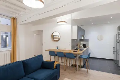 Cuisine ou kitchenette dans l'établissement Le Nid du Lion - Joli T2 quartier St Georges au calme