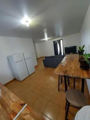 Plan de l'établissement K&N - Maison à partager avec d'autres voyageurs - Chambre privée - Jardin - Balcon