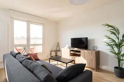 Télévision ou salle de divertissement dans l'établissement DIFY Bollier - Quartier Gerland