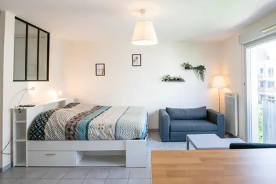 Un ou plusieurs lits dans un hébergement de l'établissement Le Gaïa - Joli appartement au calme 10min du centre de Lyon