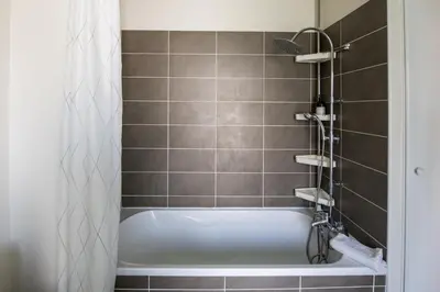 Salle de bains dans l'établissement Le Gaïa - Joli appartement au calme 10min du centre de Lyon
