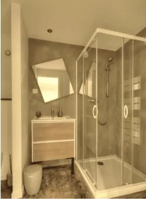 Salle de bains dans l'établissement Gîte Sous le Marronnier aux portes de Lyon