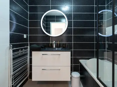 Salle de bains dans l'établissement LE STELLA - HYPERCENTRE GARAGE GRATUIT WiFi NETFLIX AMAZON PRIME PROCHE PARC TETE D'OR