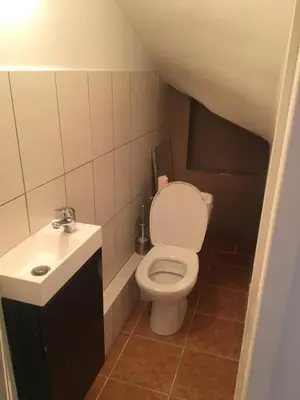 Salle de bains dans l'établissement Studio indépendant à 15 min de Lyon et de vienne.