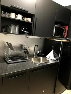 Cuisine ou kitchenette dans l'établissement Vue sur l'eau
