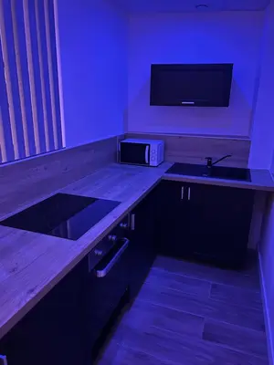 Cuisine ou kitchenette dans l'établissement Chic & Jacuzzi