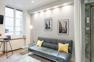 Coin salon dans l'établissement ART HOME - T2 au coeur de Lyon