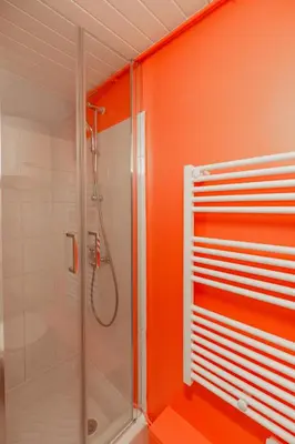 Salle de bains dans l'établissement HONORÊ SUITE FERRANDIERE
