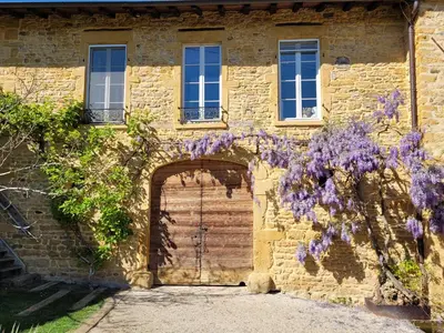 Jardin de l'établissement LODGES EN PIERRES DOREES