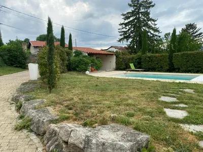Piscine de l'établissement Les Berouds ou située à proximité