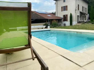 Piscine de l'établissement Les Berouds ou située à proximité