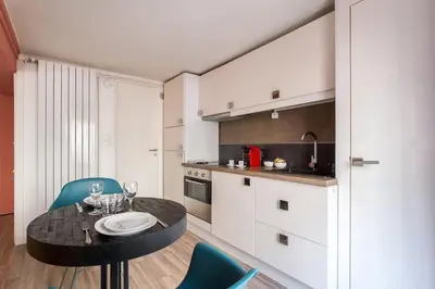 Cuisine ou kitchenette dans l'établissement Sainte-Hélène - Furnished apartment Downtown Lyon