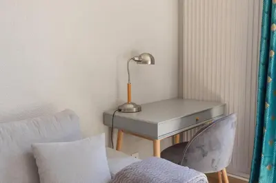 Coin salon dans l'établissement CABANA & La Calade - Centre-Ville