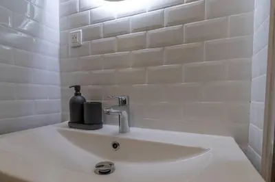 Salle de bains dans l'établissement CABANA & La Calade - Centre-Ville