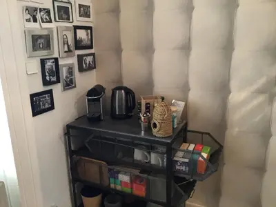Plateau bouilloire dans l'établissement Une nuit au second Chambre d hôtes