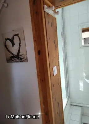 Salle de bains dans l'établissement MaisonFleurie