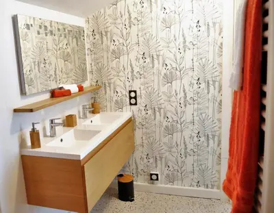 Salle de bains dans l'établissement Chambres d'hôtes les Bruyères