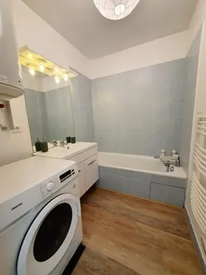 Plan de l'établissement Studio fonctionnel au calme avec garage individuel et balcon