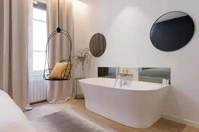 Un ou plusieurs lits dans un hébergement de l'établissement MiHotel Charité