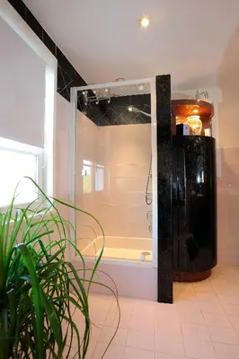 Salle de bains dans l'établissement La Brocantine
