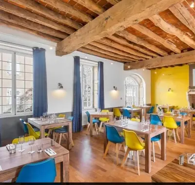 Restaurant ou autre lieu de restauration dans l'établissement La Benoîte