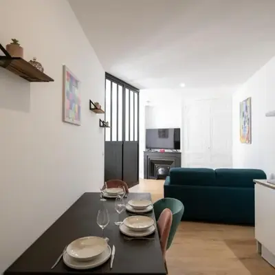 L'Arty - Très joli studio moderne place Valmy
