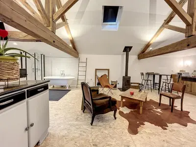Cuisine ou kitchenette dans l'établissement Magnifique et confortable loft