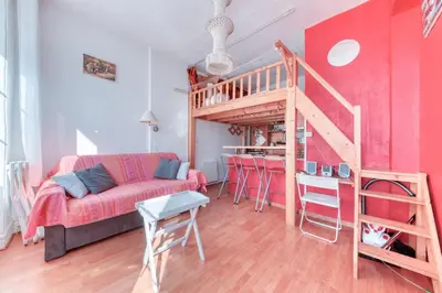 Coin salon dans l'établissement GuestReady - Loft Chic no 7º Arr.