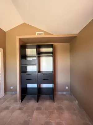 Plan de l'établissement Maison spacieuse avec grand jardin et parking à 20 min de Lyon