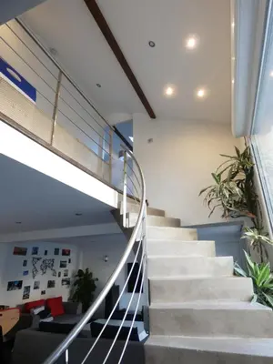 Plan de l'établissement Maison moderne et spacieuse avec piscine