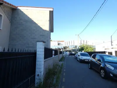 Quartier de la villa ou autre quartier proche