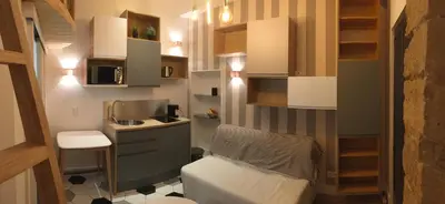 Cuisine ou kitchenette dans l'établissement Charmant studio Lyon Terreaux - hyper centre