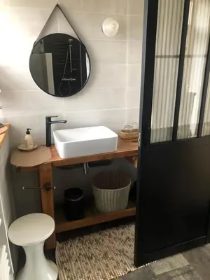 Salle de bains dans l'établissement Chambre spacieuse Le clos des vignes