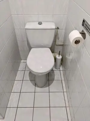 Salle de bains dans l'établissement Chambre du Champrenard